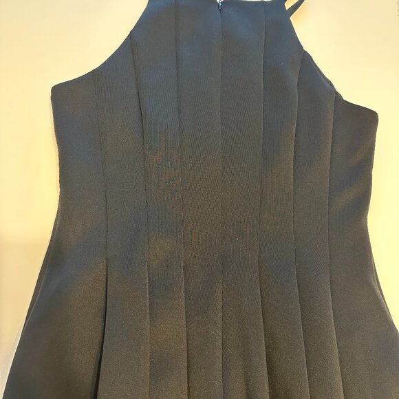 VINCE CAMUTO - Picture 4 of 6